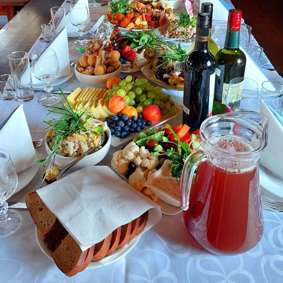 Zaku Muiza Guest House Anspoki Екстериор снимка